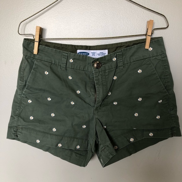 Old Navy Women's Green and White Shorts Size 4 - Picture 4 of 7